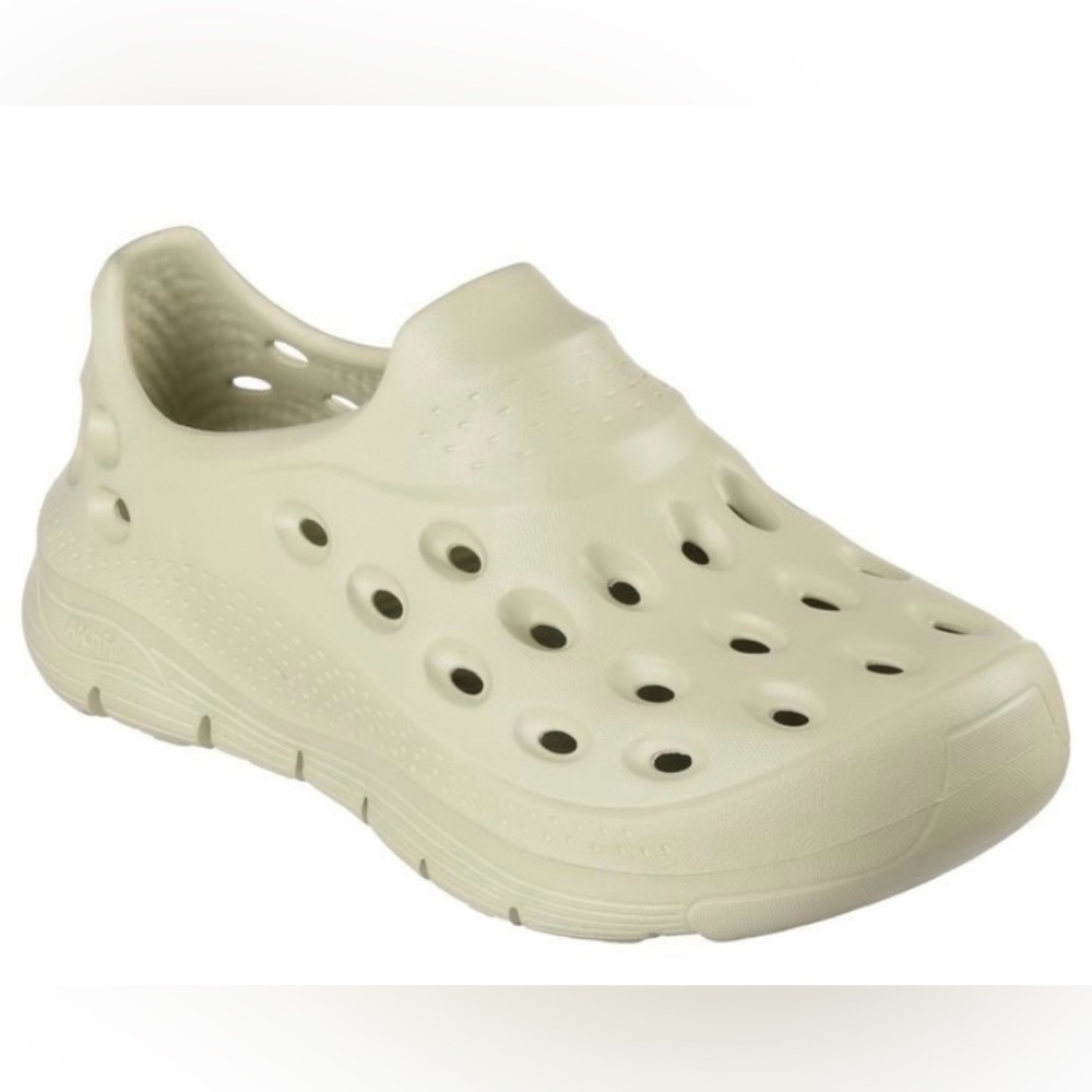 Skechers Men's Foamies Arch Fit Go Foam Lux foam + Loafer Clogs size 11 (crocs)